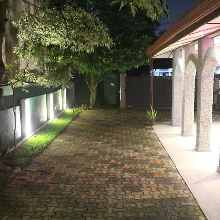 Villaflorence Kadawatha エクステリア 写真