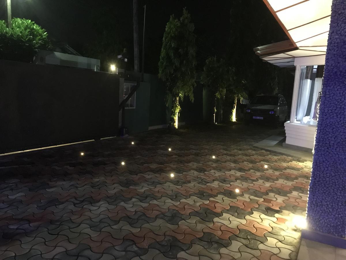 Villaflorence Kadawatha エクステリア 写真