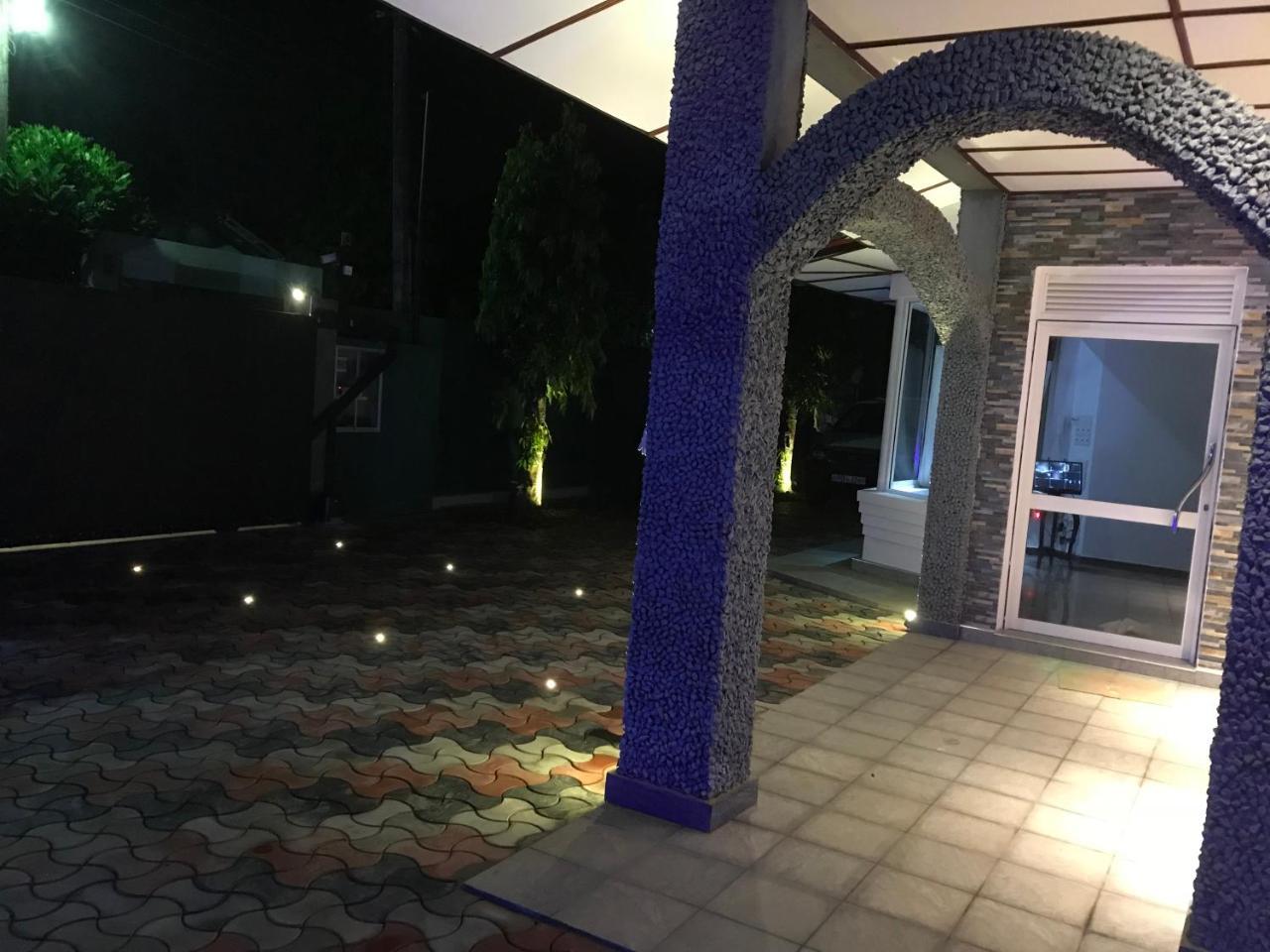 Villaflorence Kadawatha エクステリア 写真